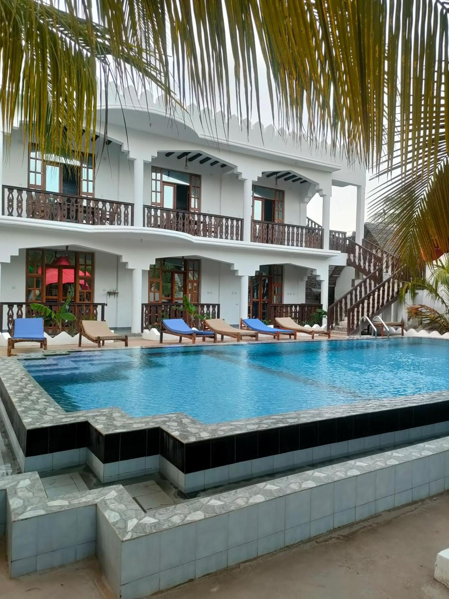 The New Blue Waves Hotel Jambiani  Exterior photo